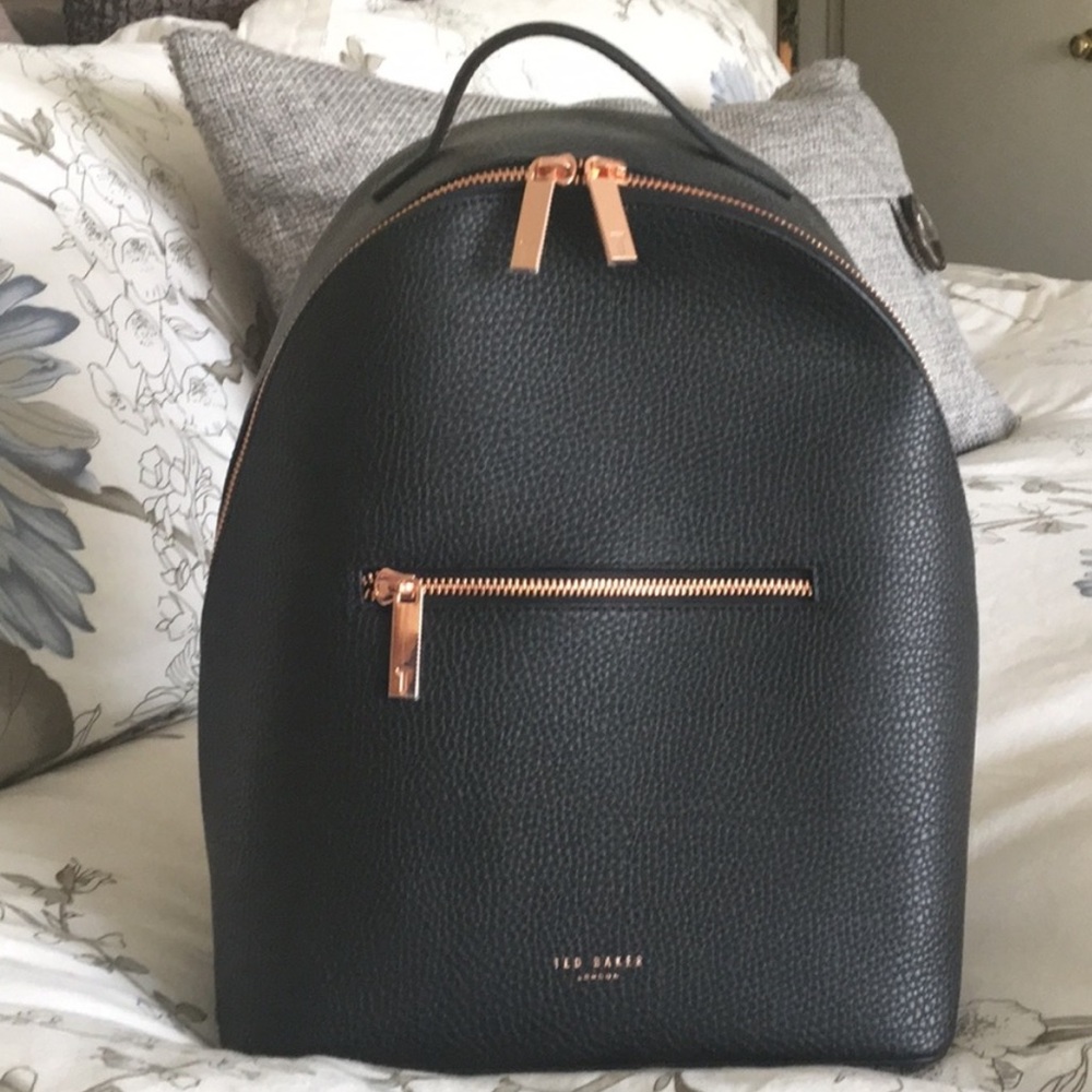 Ted Baker Jarvis Rugsack

EXCELLENT CONDITION 

USED less than 5 times